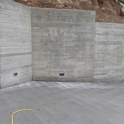 Ampliación de la  entrada del colegio parroquial Sant Feliu Cabrera de Mar