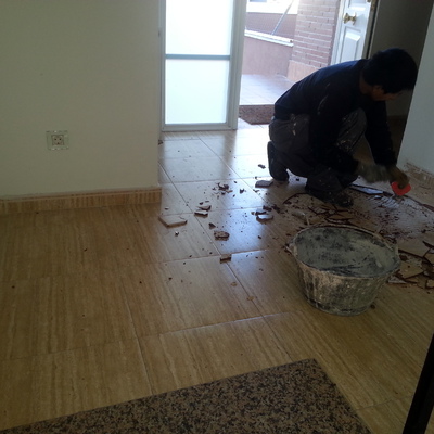 colocacion de porcelanico rectificado