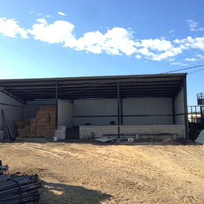 Construcción de una  nave metálica en Huelva