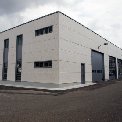 Nave/Almacén y aparcamiento Mercedes-Benz