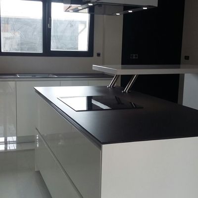 Neolith Nero en Madrid