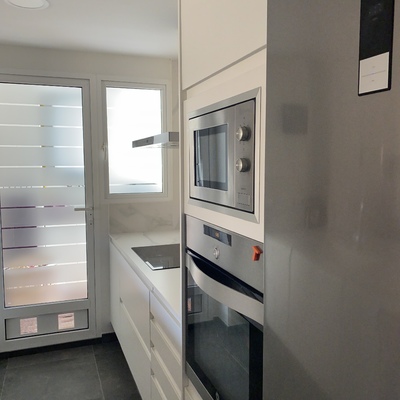 Transformación de salón y cocina en cocina office