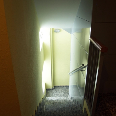 Nuevas escaleras de estructura metálica