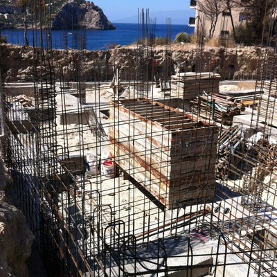 CONSTRUCCIÓN EDIFICIO DE VIVIENDAS Y PISCINA