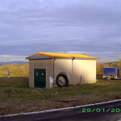Obra nueva de caseta tejado-canalón