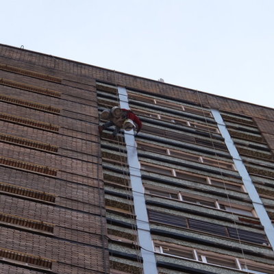 verticales edificio caja de ahorros Bermudez de Castro Oviedo