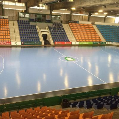 + Pabellón Anaitasuna. Lijado y Barnizado Bona Mega 