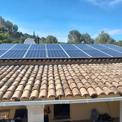 Transformación Energética Realizada: Proyecto Solar Eficiente con Inversor Fronius