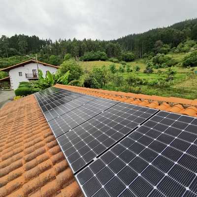 INSTALACIÓN FOTOVOLTAICA EN ISPASTER