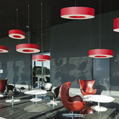 Iluminación del salón de la recepción de hotel