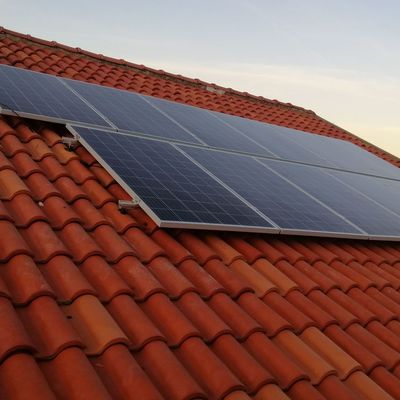 para qué sirve un inversor de panel solar