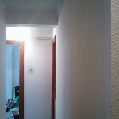 Paredes de pasillo sin tratamiento