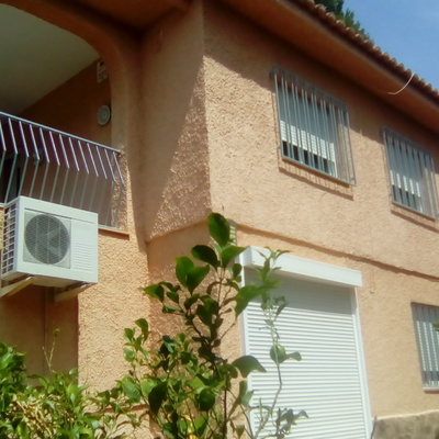 Parte trasera al jardín