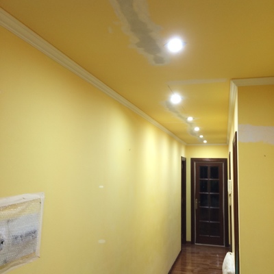 Colocación halógenos led en bovedilla de hormigón