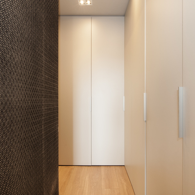 Pasillo con armarios de almacenamiento