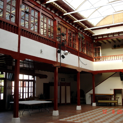 Patio de galerías porticadas. 