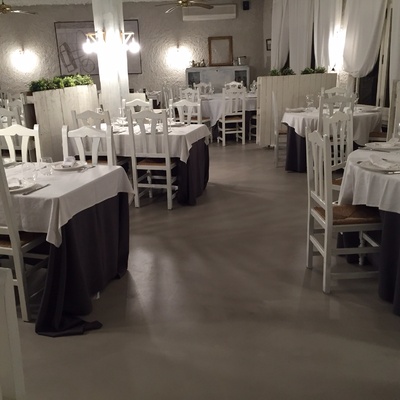 Pavimento continuo Salon Restaurante