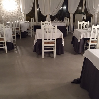 Pavimento continuo Salon Restaurante
