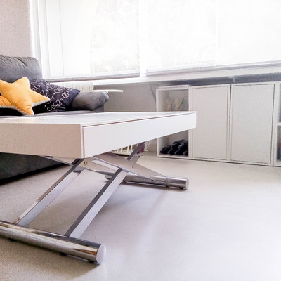 Realización de pavimento de microcemento en Puerto de Cabopino - Marbella | Revestec