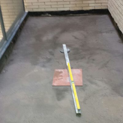 Solera de mortero y solar baldosa en teraza