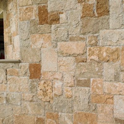 Pieda placada de fachada