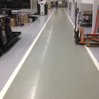 Pintado de suelo de nave