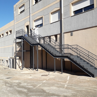 Pintura de Colegio , Gimnasio y Escenario