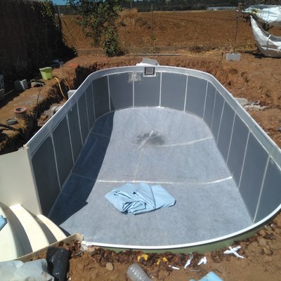Construcción de piscina.