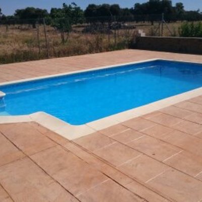 Piscina con cloración salina y lámina armada