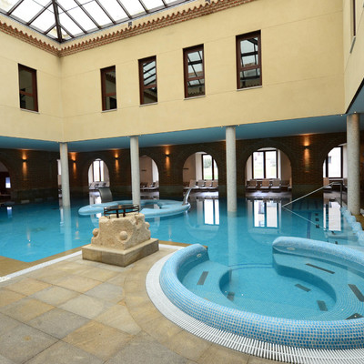 Proyecto realizado por Decomosaico.Complejo termal de cuatro estrellas Villa de Olmedo