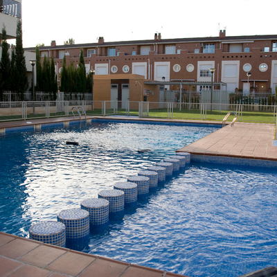 Piscina y zonas comunes