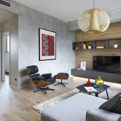 Salón con pared de microcemento