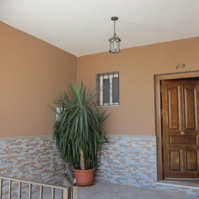 REVESTIMIENTO CON PINTURA PLÁSTICA DE PARAMENTOS EXTERIORES EN VIVIENDA UNIFAMILIAR