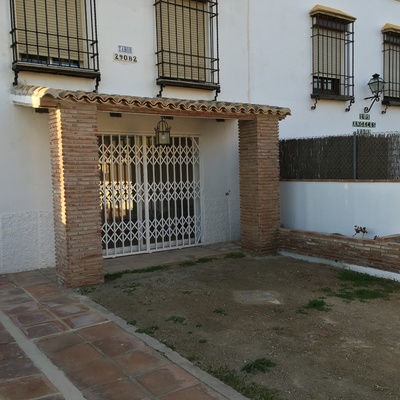 Lavado de cara parte trasera vivienda rústica