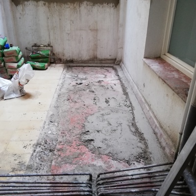 Arreglo e impermeabilización de patio exterior comunitario