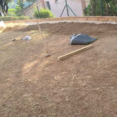 Césped artificial y puesta de tarima