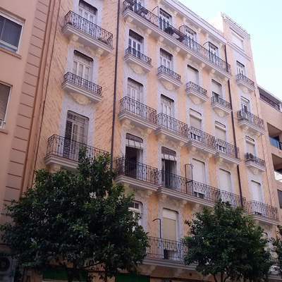 Restauración de Fachada de Edificio de 12 Viviendas en Valencia