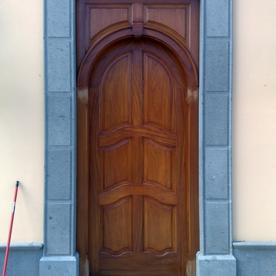 Puerta blindada de seguridad