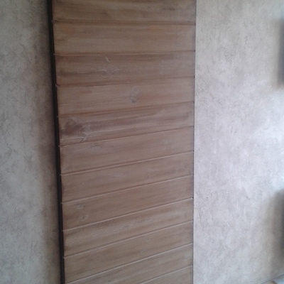 Baño con vestidor de diseño vintage en Sabadell