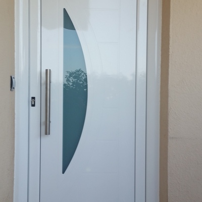 Puertas de entrada a vivienda, en Barcelona