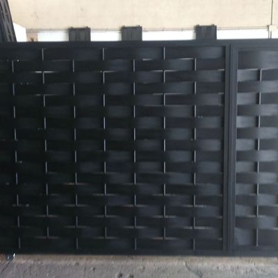 Puerta corredera trenzada