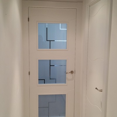 PUERTAS LACADAS MODELO OLA