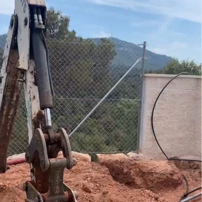 Excavación de zanjas para riego (Vacarisses)