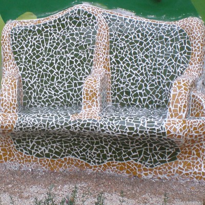 Realización banco estilo gaudiniano