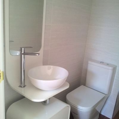  ARZÚA ARQUITECTOS: Nuevo aseo 