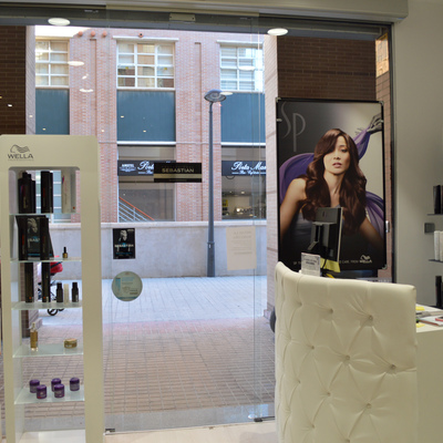 Reforma Y Comunicación Ambiental De Peluquería