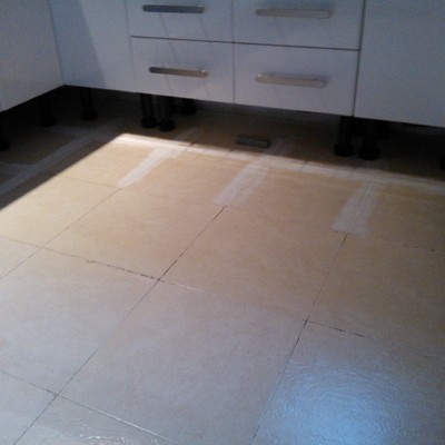 Instalación nuevo suelo en cocina, sin obras.