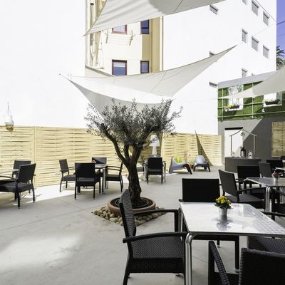 REFORMA BRINGANTIUM LOUNGE EN SANTA CRISTINA (OLEIROS)