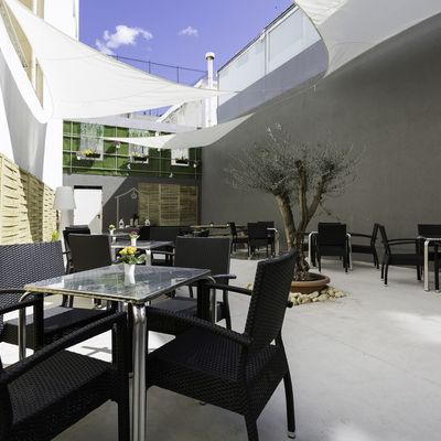 REFORMA BRINGANTIUM LOUNGE EN SANTA CRISTINA (OLEIROS)