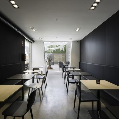 REFORMA BRINGANTIUM LOUNGE EN SANTA CRISTINA (OLEIROS)